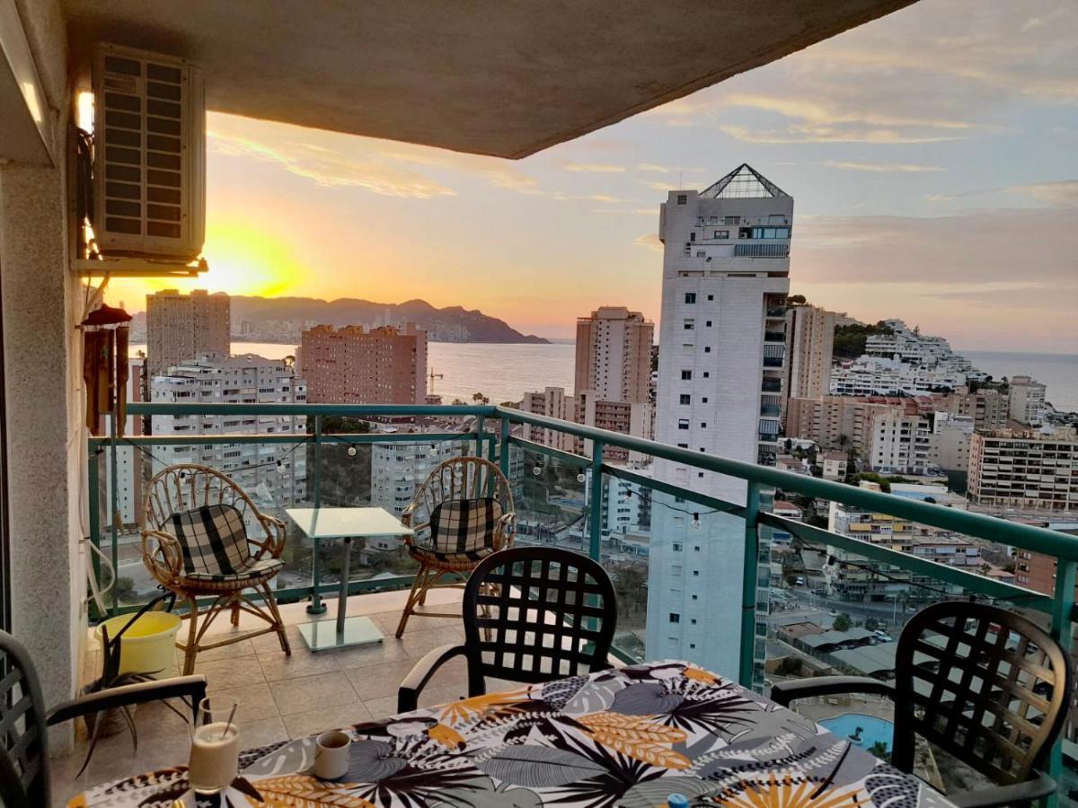 Traveler'S Beach Apartment With Sea View, Free Coffee & Parking Benidorm Bagian luar foto