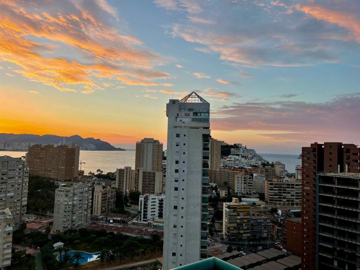 Traveler'S Beach Apartment With Sea View, Free Coffee & Parking Benidorm Bagian luar foto