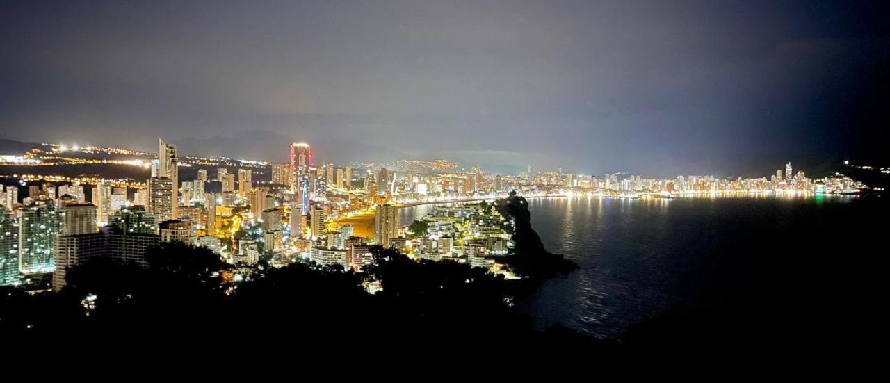 Traveler'S Beach Apartment With Sea View, Free Coffee & Parking Benidorm Bagian luar foto